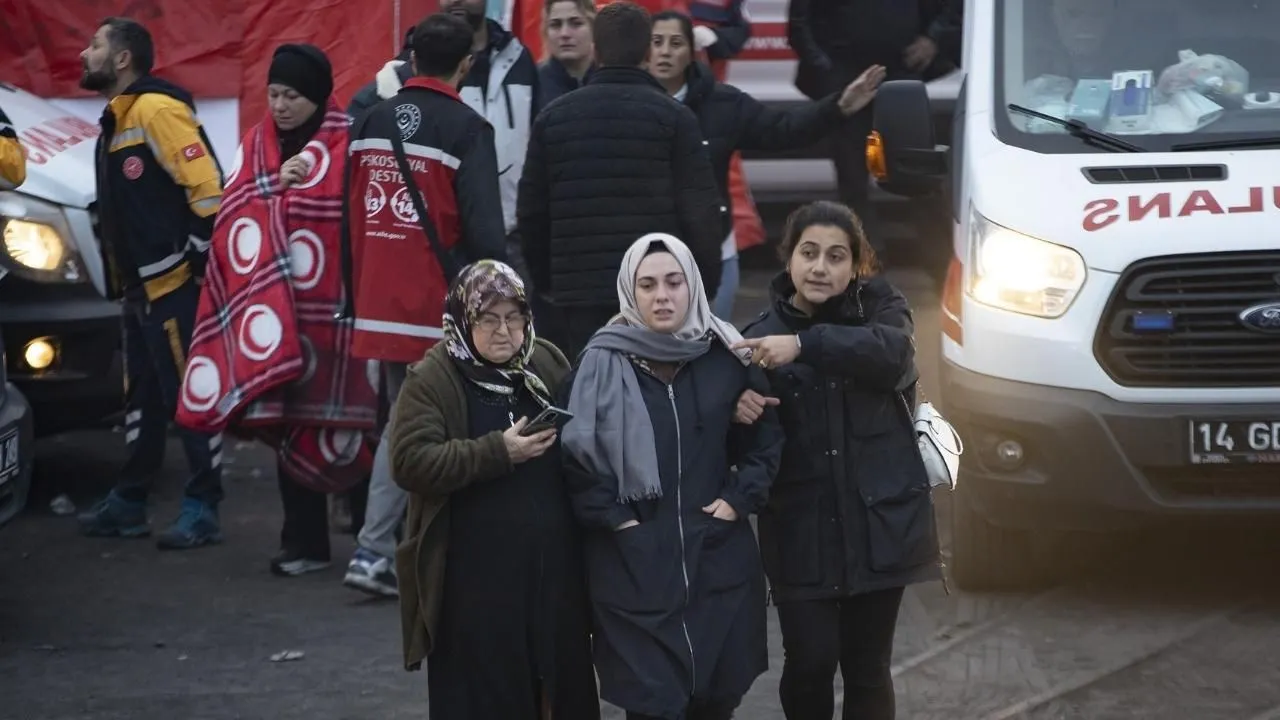 Bartın'da günün ilk saatlerinde acı bekleyiş sürüyor