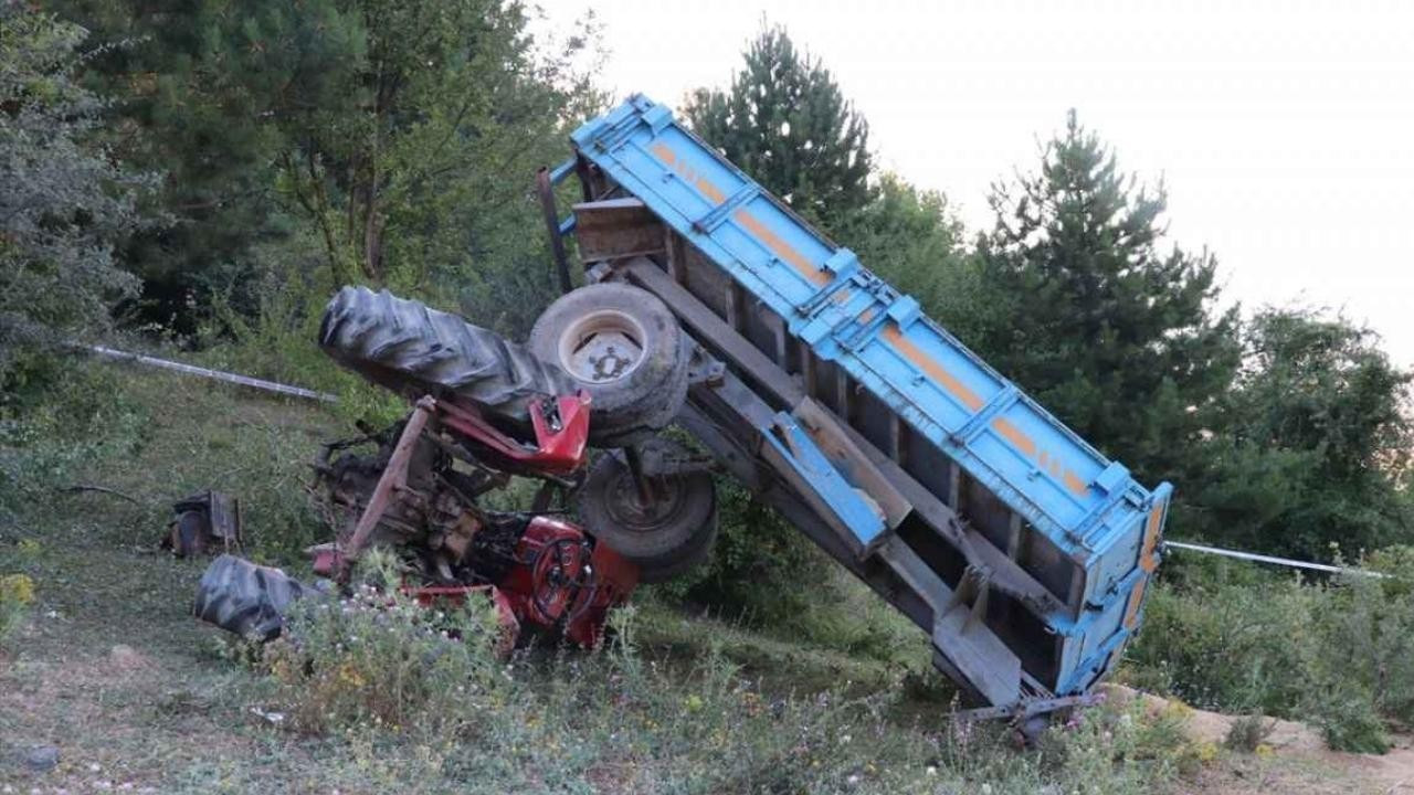 Bolu'da devrilen traktörün sürücüsü öldü!