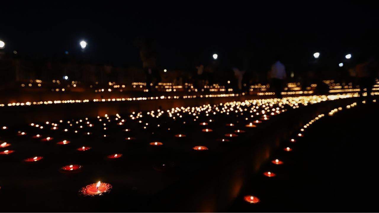 Hindistan'da "Işık Bayramı" olarak da bilinen "Diwali Festivali" kutlanıyor - Sayfa 11