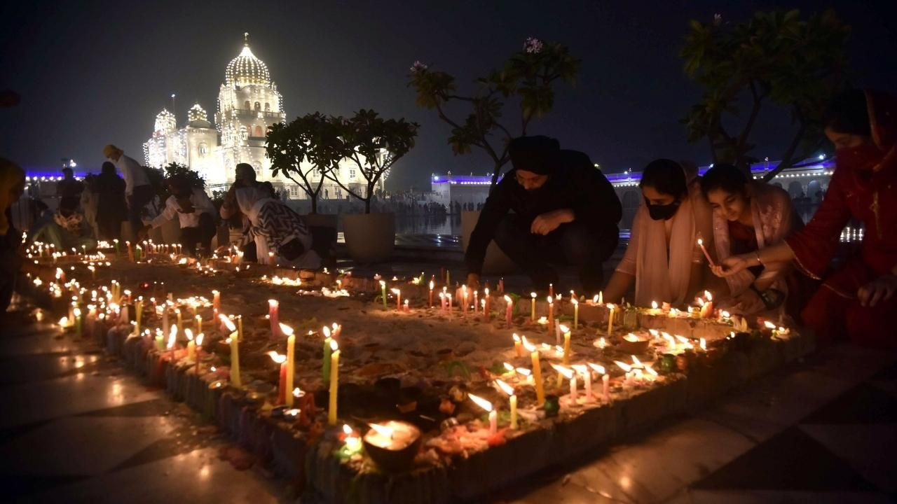 Hindistan'da "Işık Bayramı" olarak da bilinen "Diwali Festivali" kutlanıyor - Sayfa 10