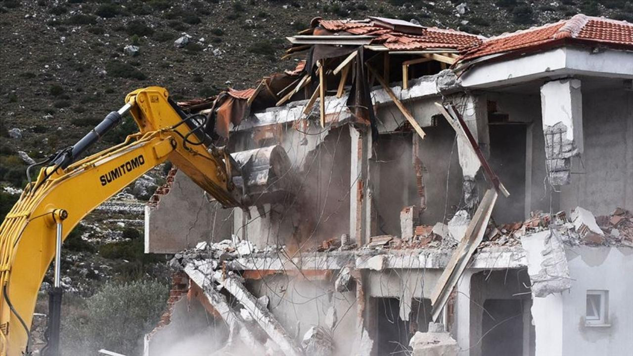 İstanbul'da kaçak yapıların yıkımına başlandı!