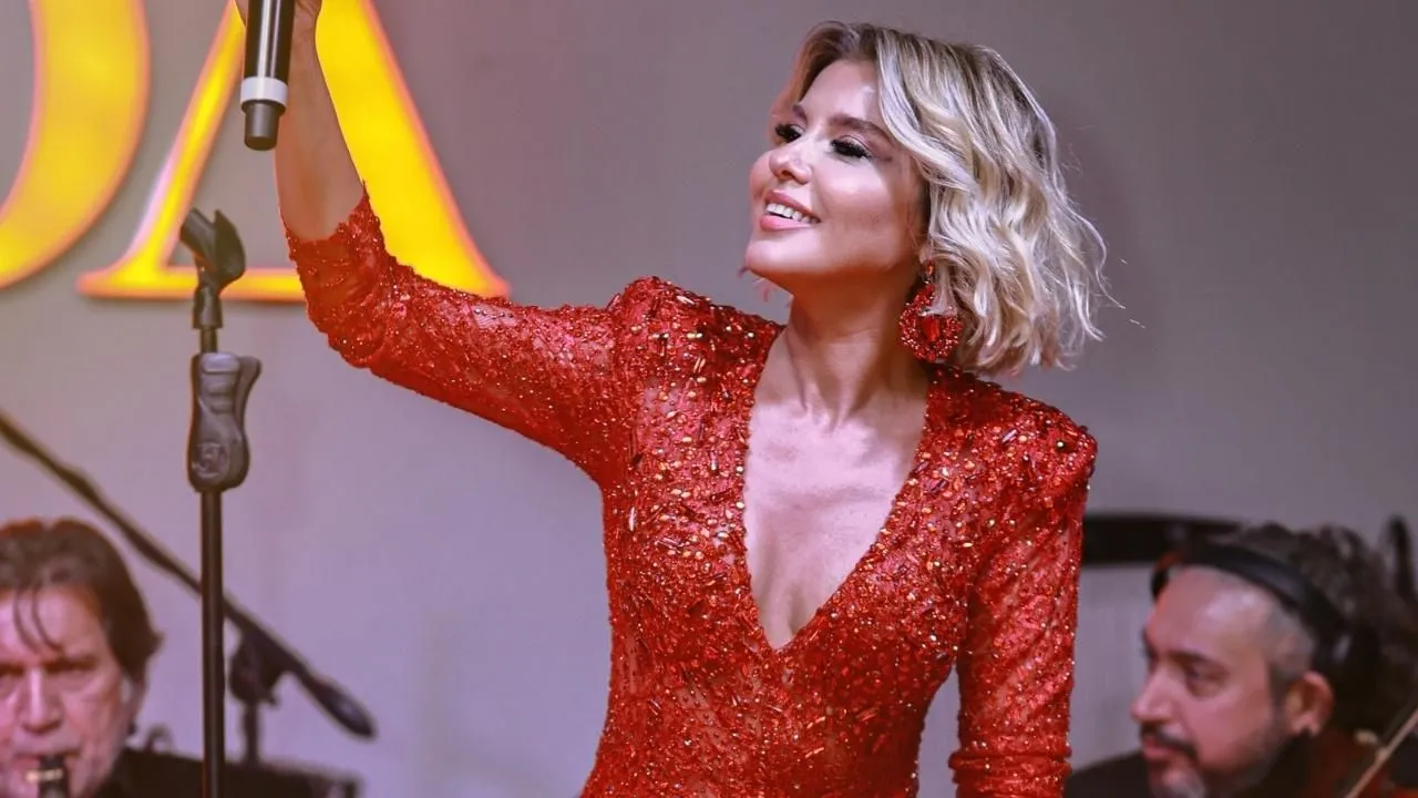 Sahnede 29 Ekim coşkusu!