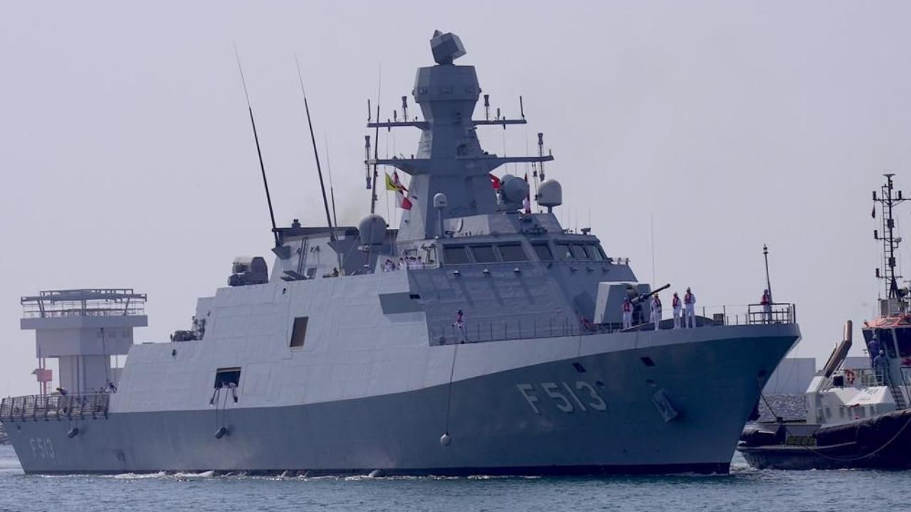 Türk askeri gemisi, dünya kupası için Katar'da