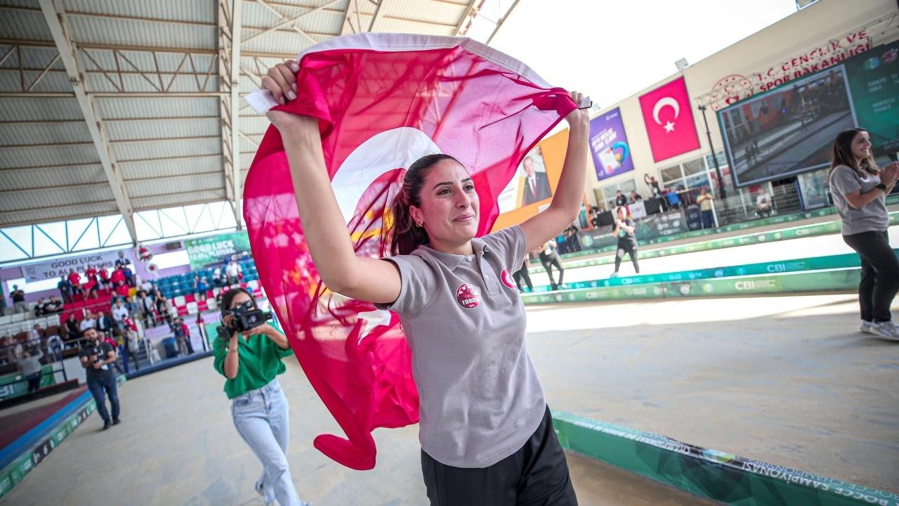 Milli bocceci Eda Sayak dünya şampiyonu oldu