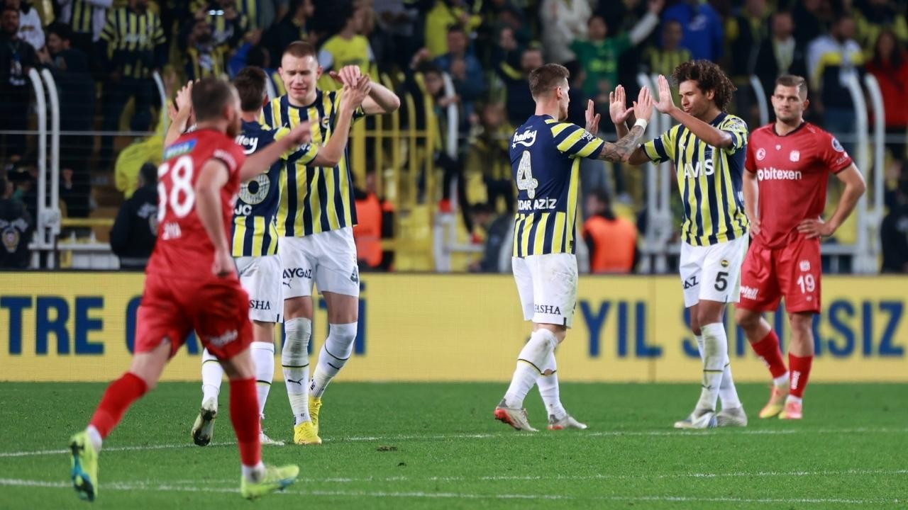 Fenerbahçe 10 kişi kaldığı maçta tek golle güldü!