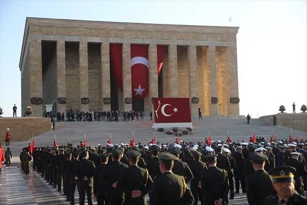 Ulu Önder Atatürk için Anıtkabir'de devlet töreni düzenlendi