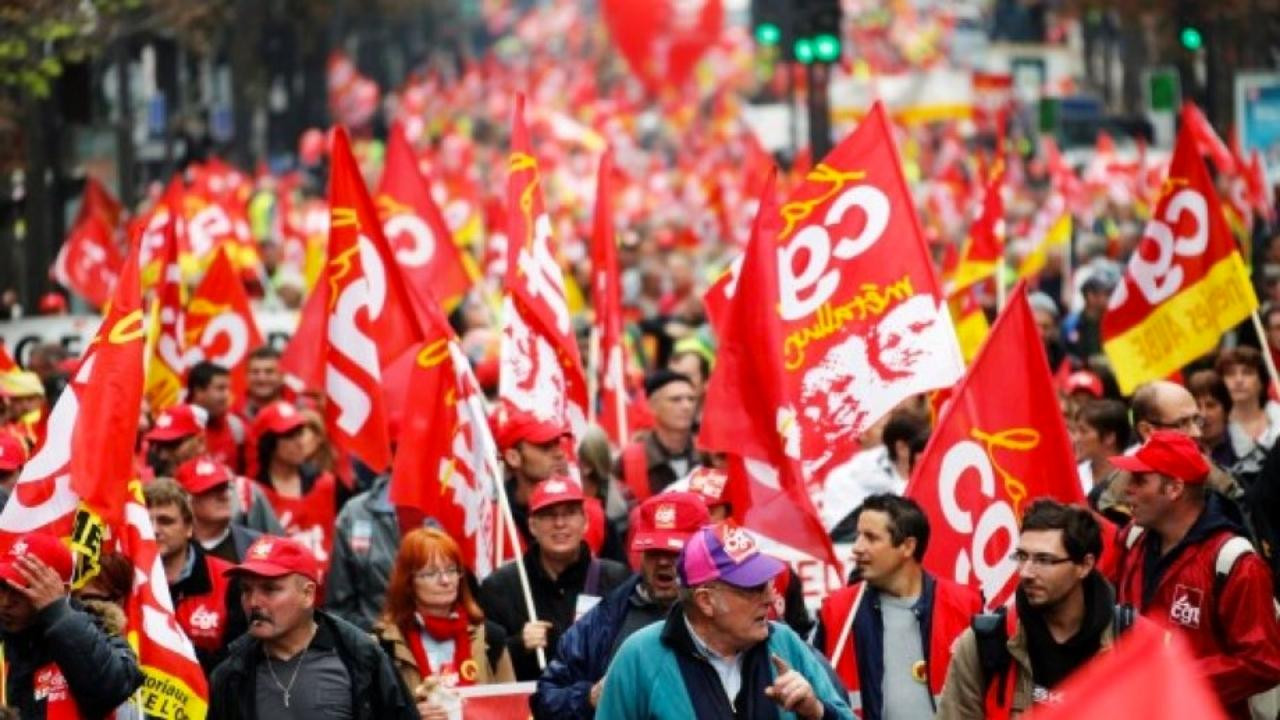 Fransa'da en büyük işçi sendikası CGT greve gitti
