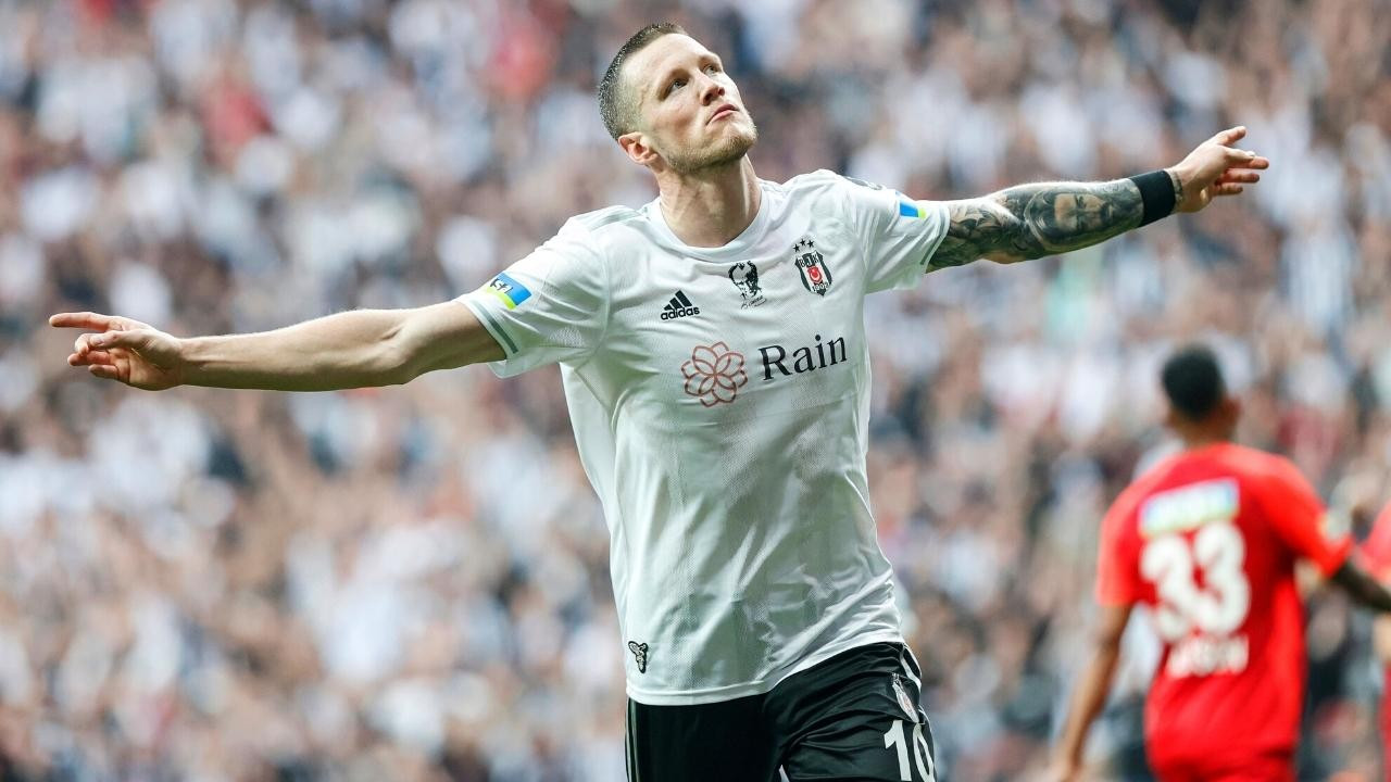 Wout Weghorst, Katar yolcusu!