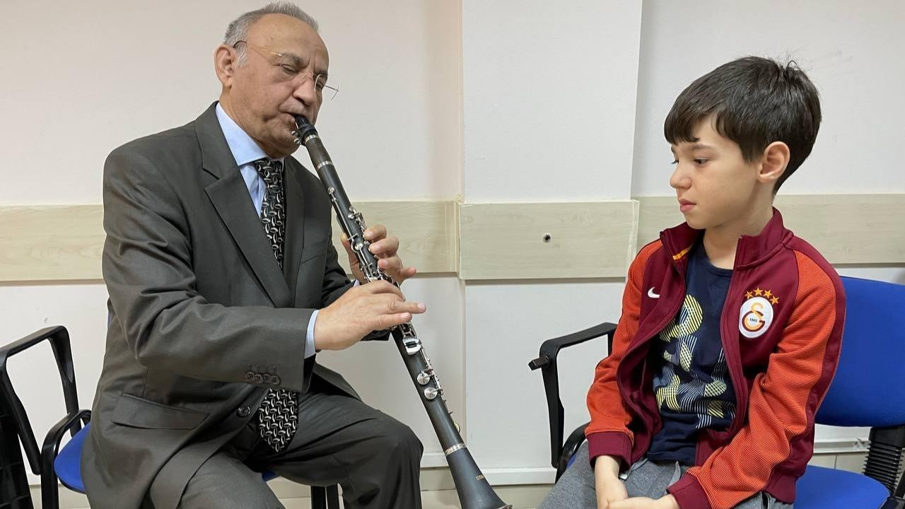 Türkan Kandıralı yeni müzisyenler yetiştiriyor
