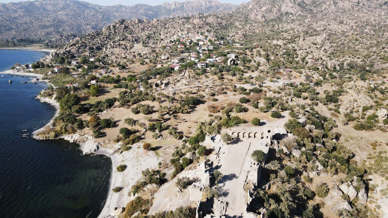 Menteşe Beyliği dönemi yapıları ortaya çıkarıldı - Sayfa 11