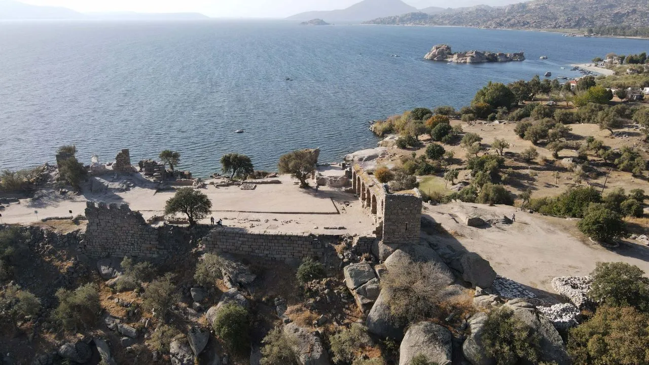 Menteşe Beyliği dönemi yapıları ortaya çıkarıldı