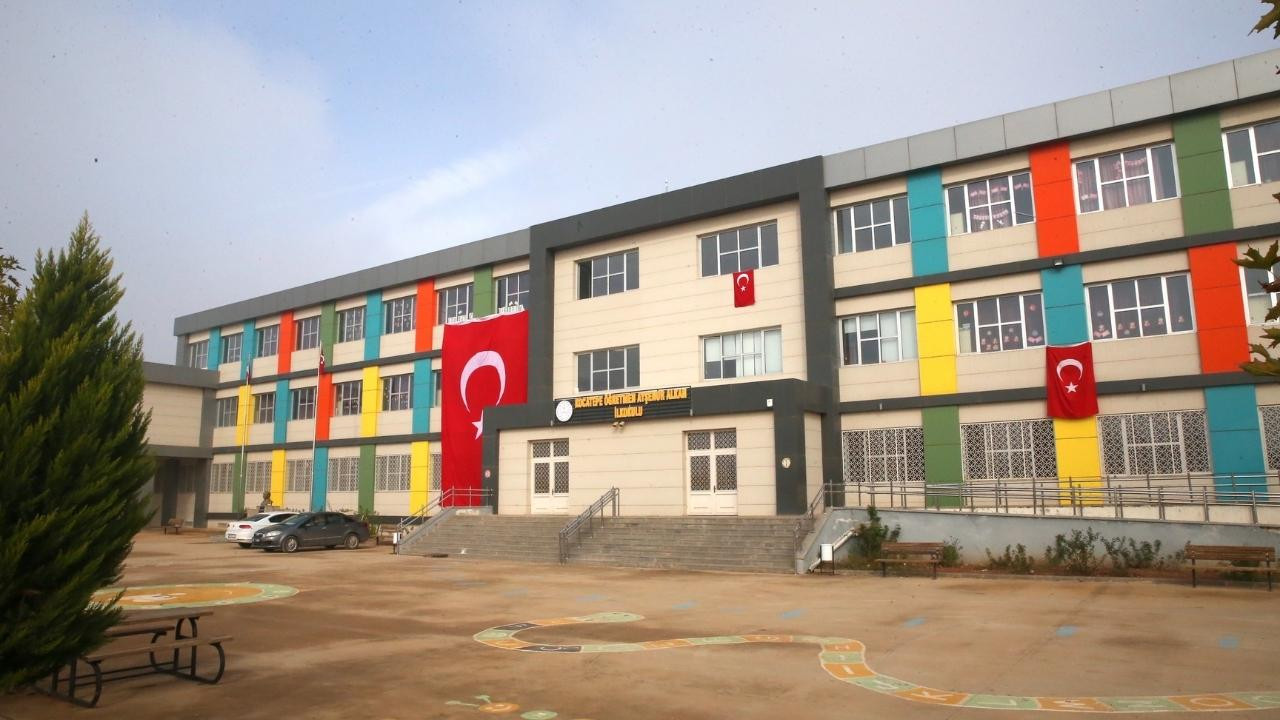 Karkamış'taki okullarda terörün izleri siliniyor