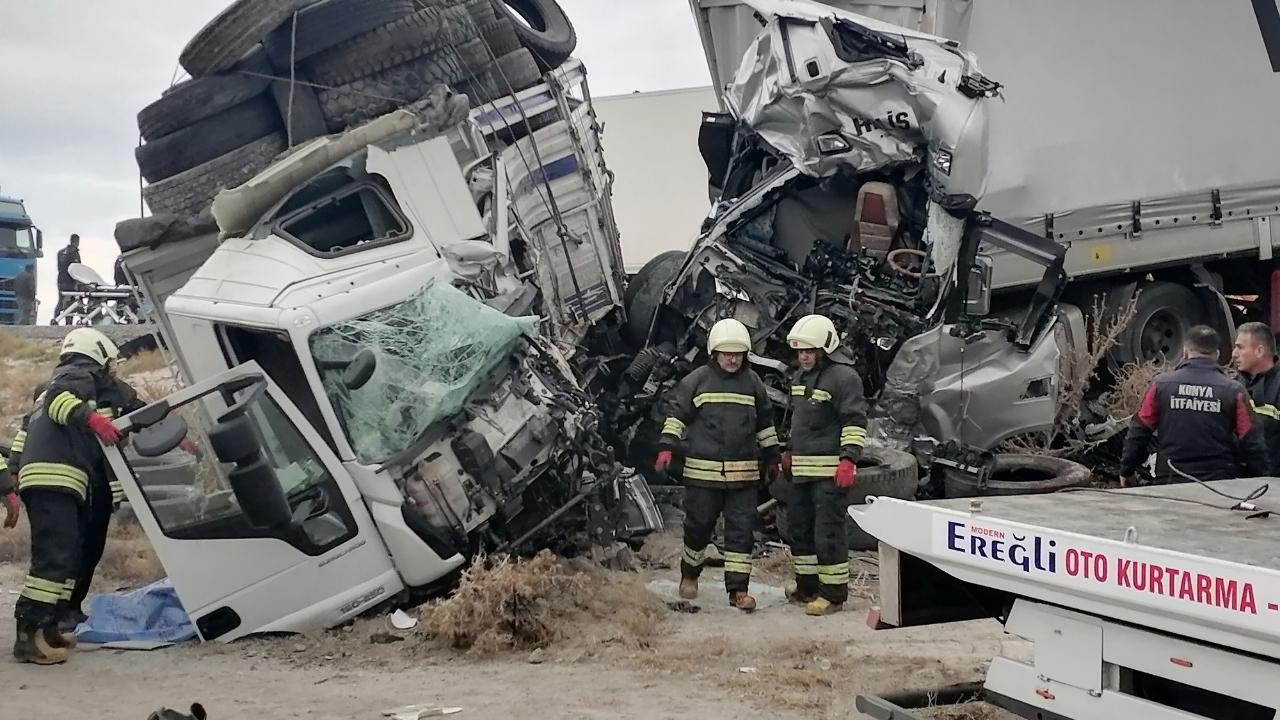 Konya'da zincirleme trafik kazasında 2 kişi öldü