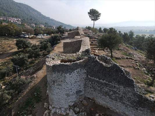 Muğla'da Orta Çağ'dan kalma kale surları! - Sayfa 3