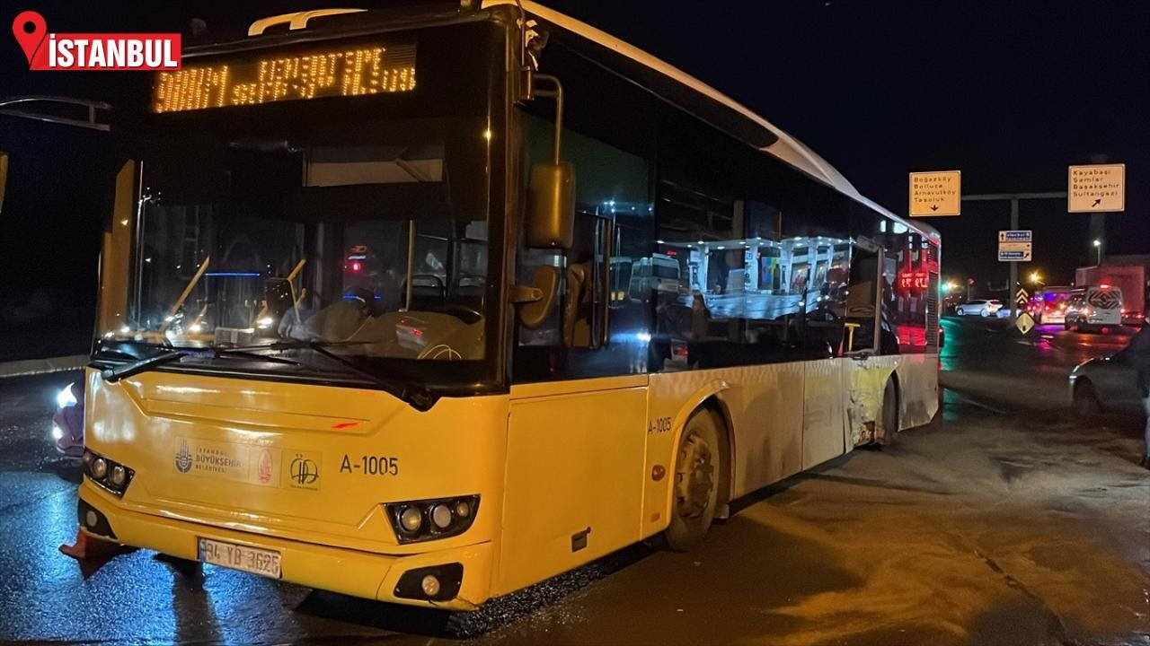 İETT otobüsü ile servis minibüsünün çarpıştı