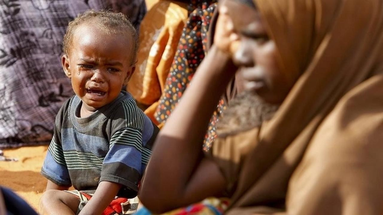 Somali'de milyonlarca kişi yetersiz besleniyor!
