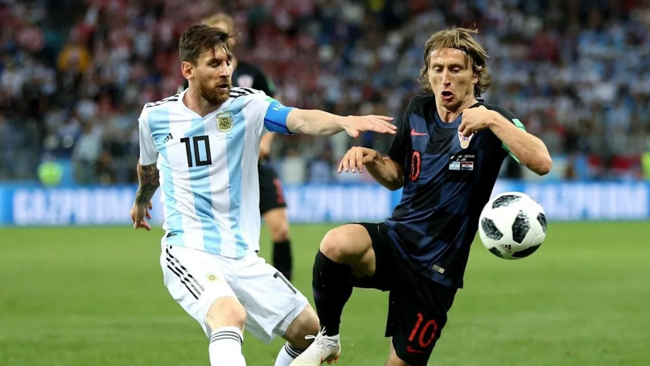 Messi Modric'e karşı! İlk finalist belli oluyor