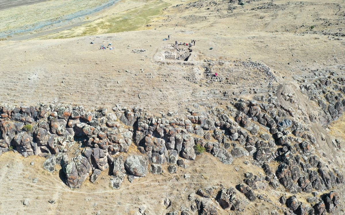 Van'da ikinci Urartu tapınağı bulundu - Sayfa 7