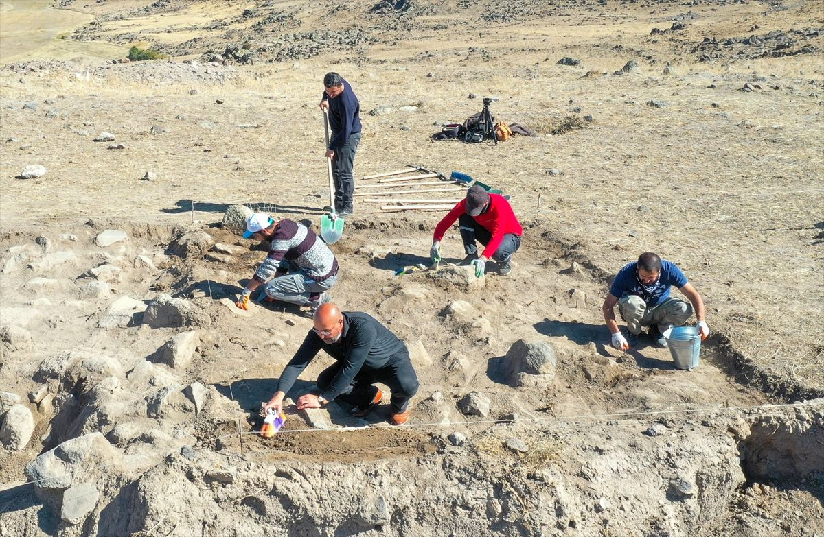 Van'da ikinci Urartu tapınağı bulundu - Sayfa 11