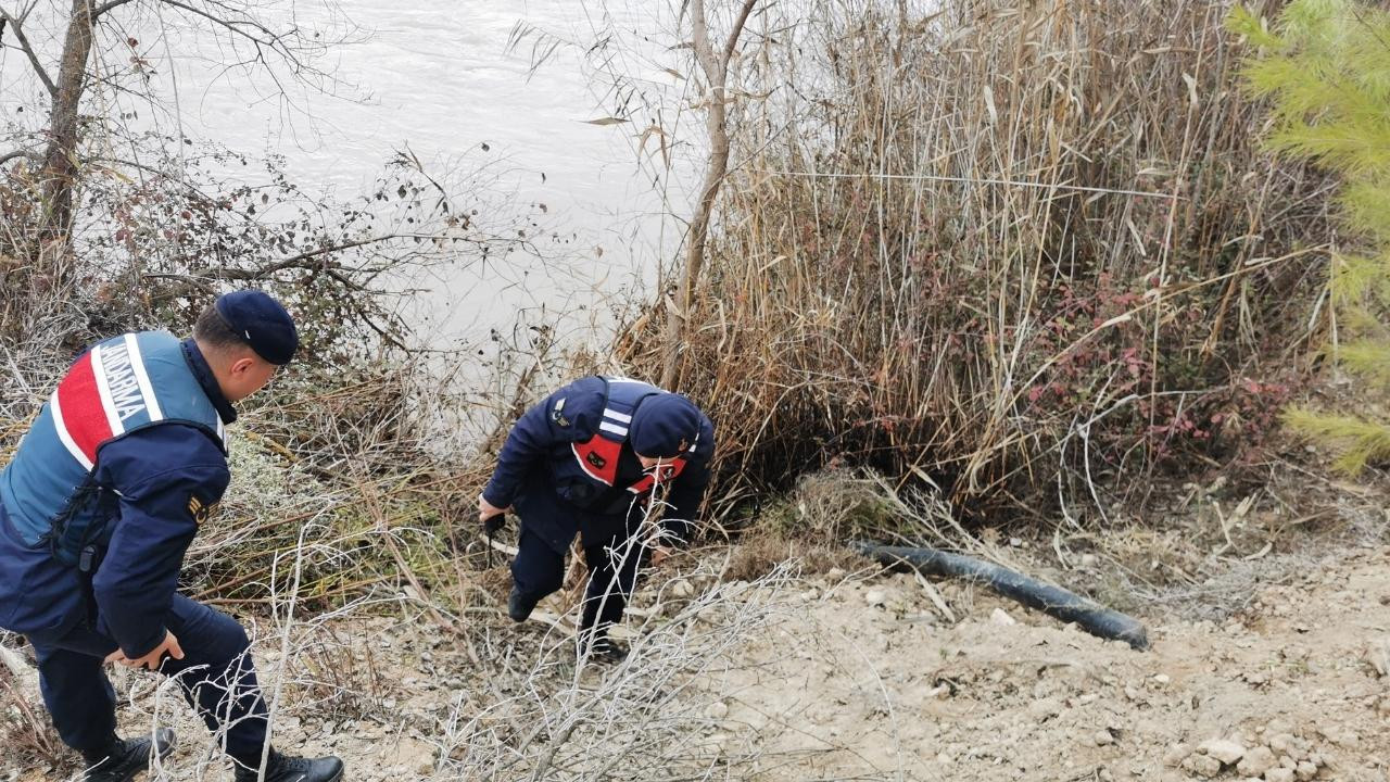 Göksu Nehri renk değiştirdi bakanlık müdahale etti