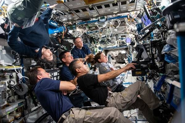 2022'de NASA en iyi uzay istasyonu fotoğraflarını  yayımladı! - Sayfa 3
