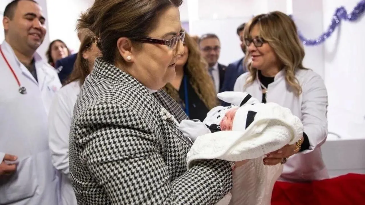 Yeni yılın ilk bebekleri dünyaya geldi
