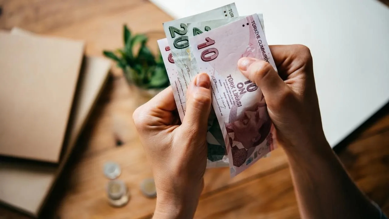 Memur ve Emeklinin zam oranı değişti! İşte yeni zamlı maaşlar!