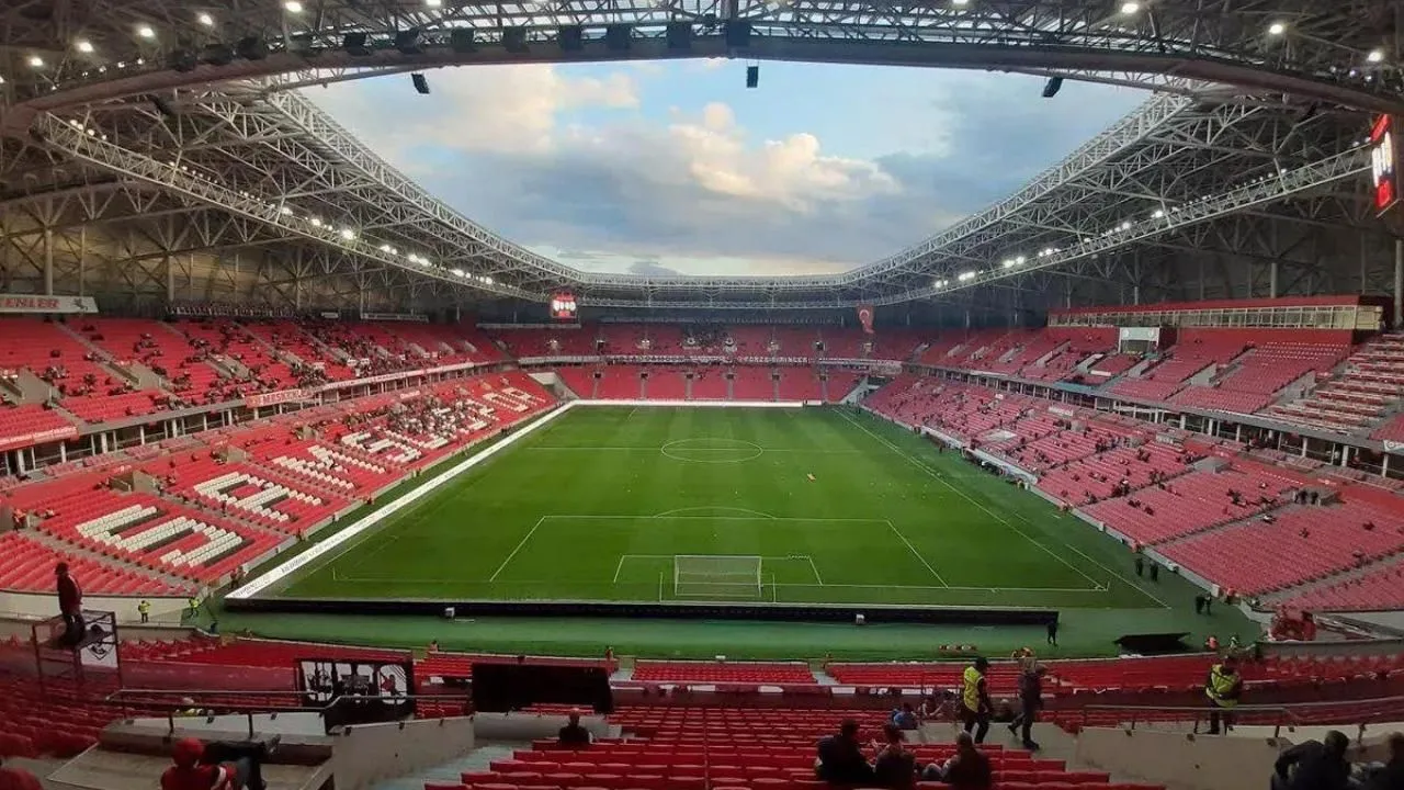 Türkiye'nin en büyük 10 stadyumu!