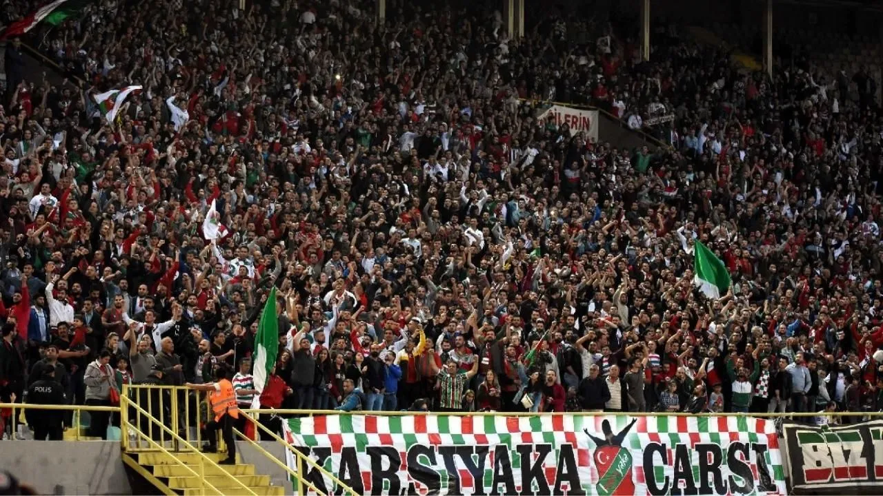 Türkiye'nin en ateşli 10 taraftar grubu!