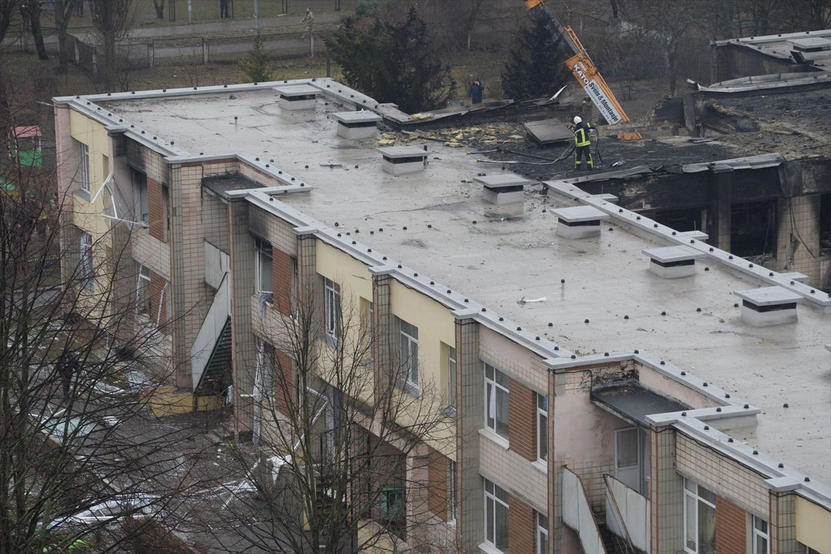 Ukrayna’da anaokulunun yanına helikopter düştü: Ukrayna İçişleri Bakanı öldü - Sayfa 7