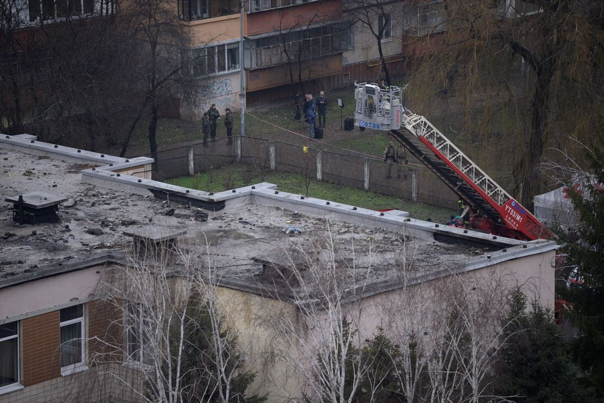 Ukrayna’da anaokulunun yanına helikopter düştü: Ukrayna İçişleri Bakanı öldü - Sayfa 9