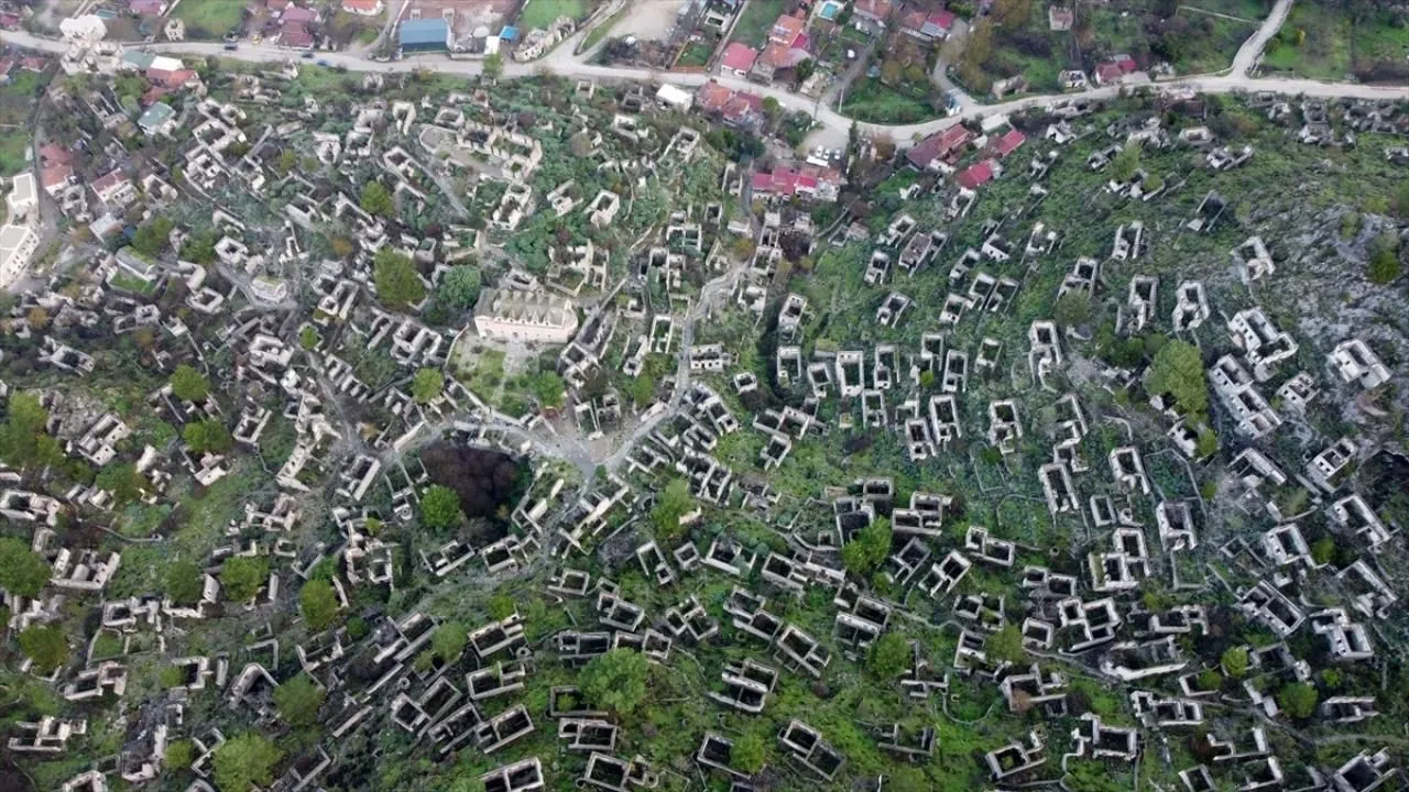100 yıl önce terkedilen 'Hayalet Köy'
