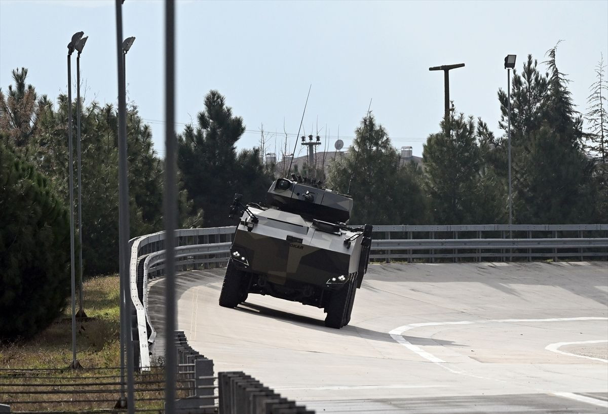 Türkiye'nin yerli motorlu ilk 8x8 aracı göreve hazır - Sayfa 13