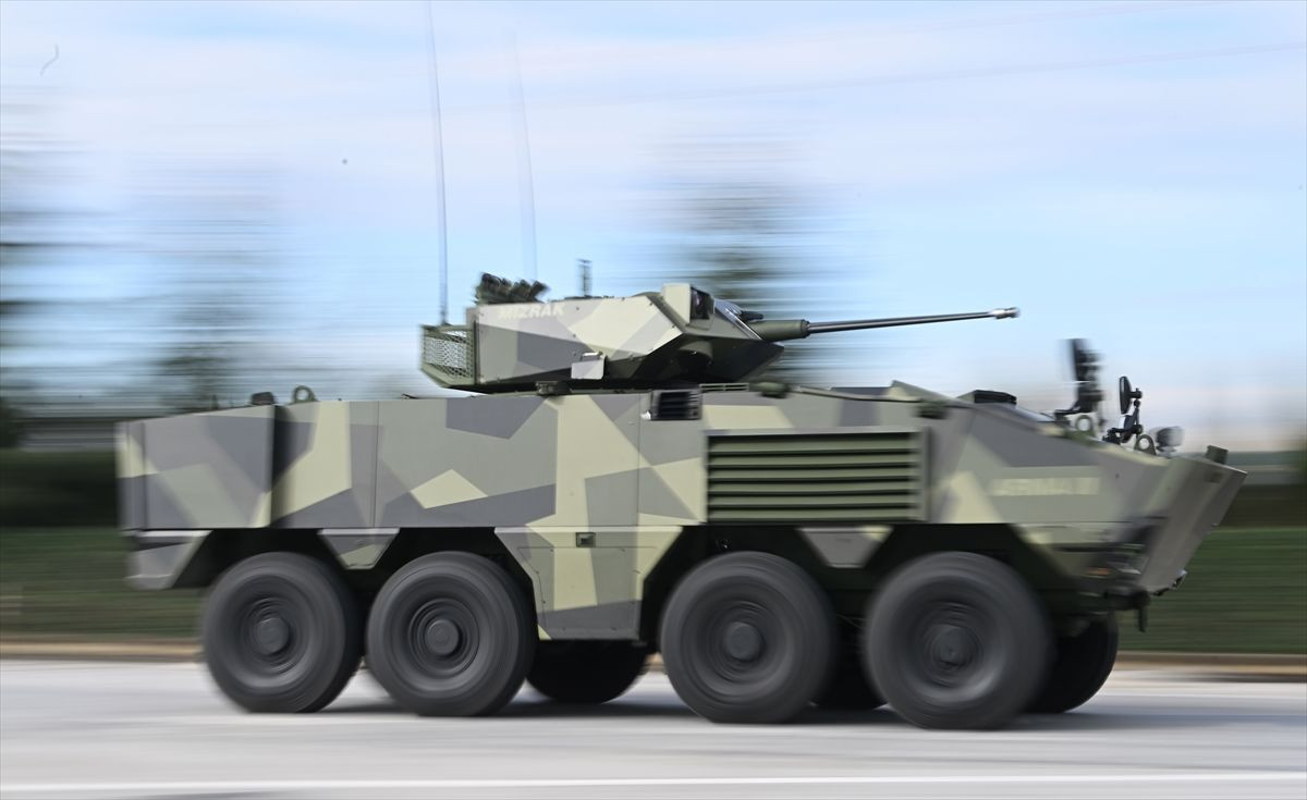 Türkiye'nin yerli motorlu ilk 8x8 aracı göreve hazır - Sayfa 10