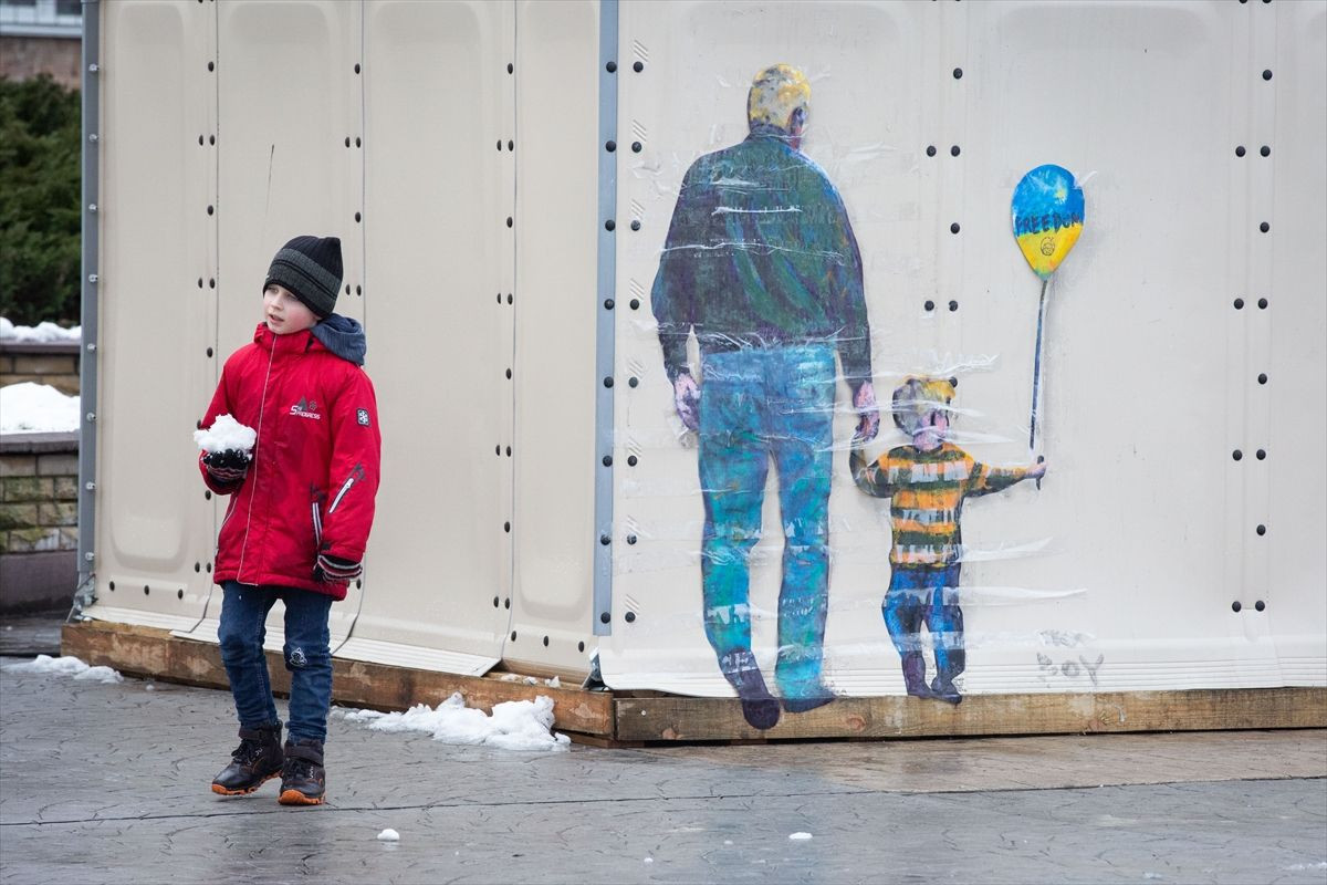 Savaşın gölgesinde sanat: İtalyan sokak sanatçısı Tvboy'un Kiev bölgesindeki duvar resimleri - Sayfa 7