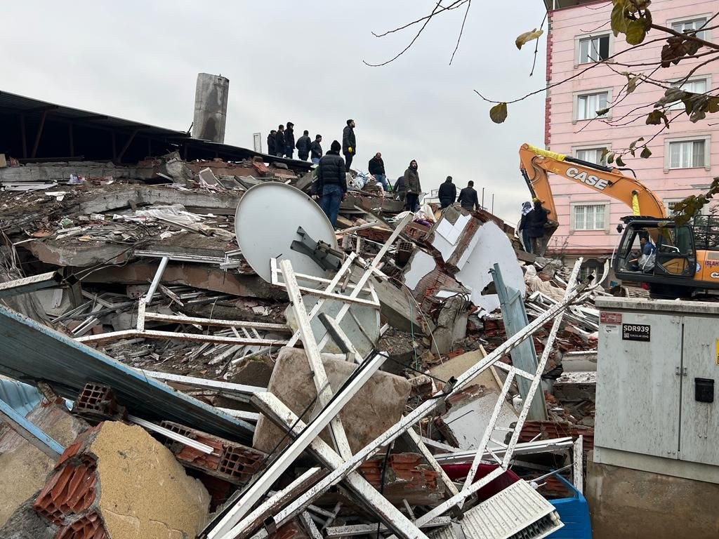 Depremlerin ardından Gaziantep'te yürek burkan kareler! - Sayfa 10