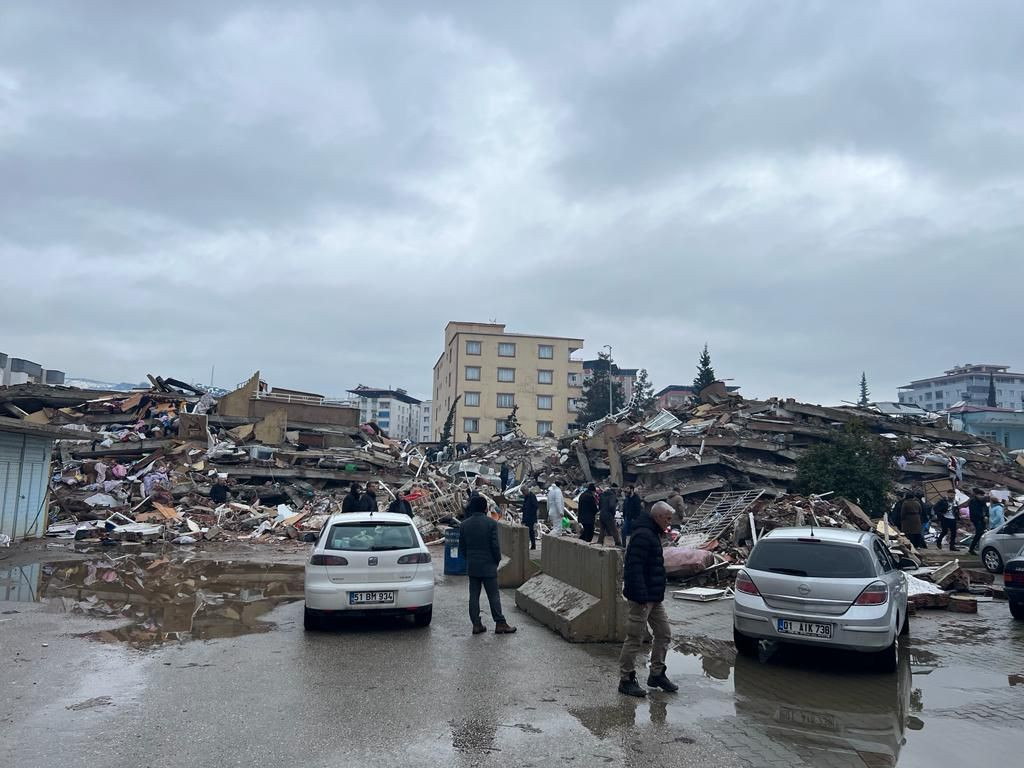 Depremlerin ardından Gaziantep'te yürek burkan kareler! - Sayfa 14