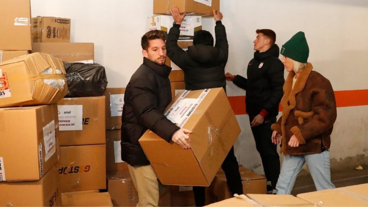 Mertens ve eşinden yardım çalışmalarına destek!