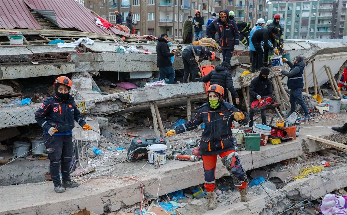 Arama Kurtarma çalışmalarının kadın kahramanlarından bazı kareler! - Sayfa 6
