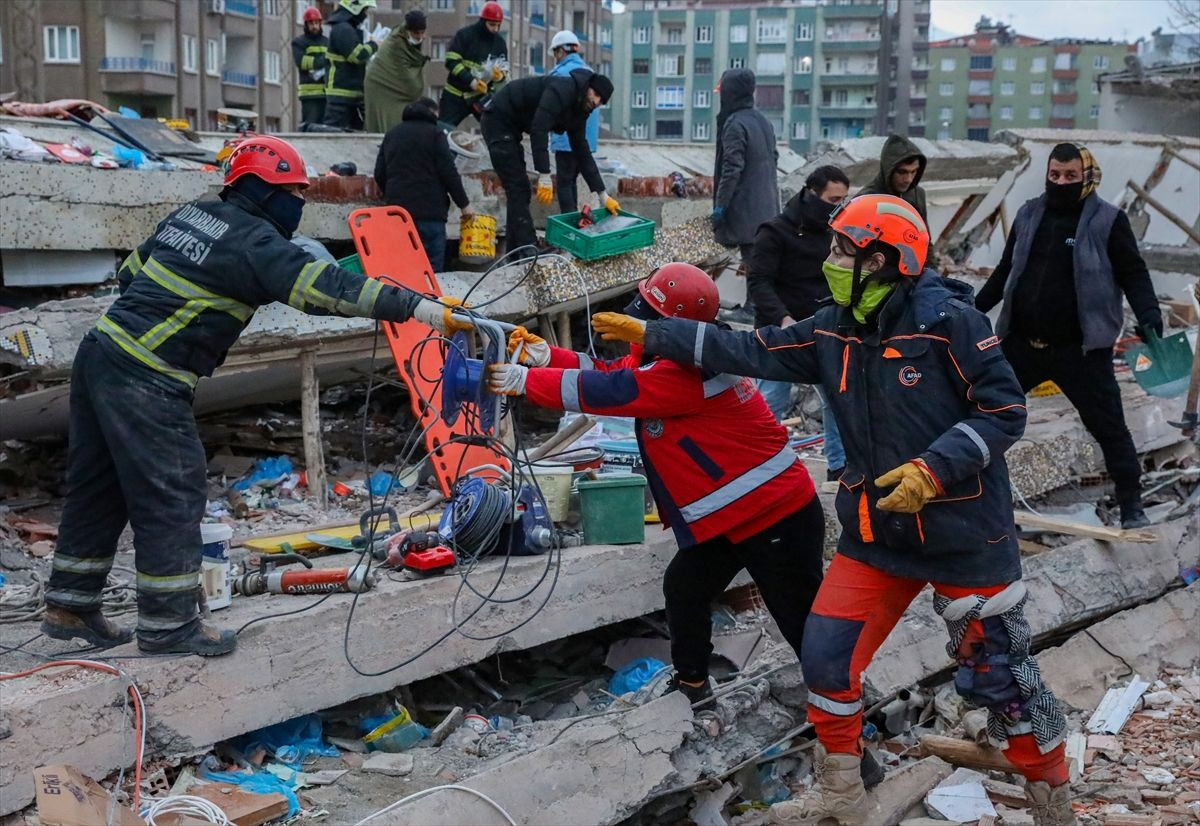 Arama Kurtarma çalışmalarının kadın kahramanlarından bazı kareler! - Sayfa 7
