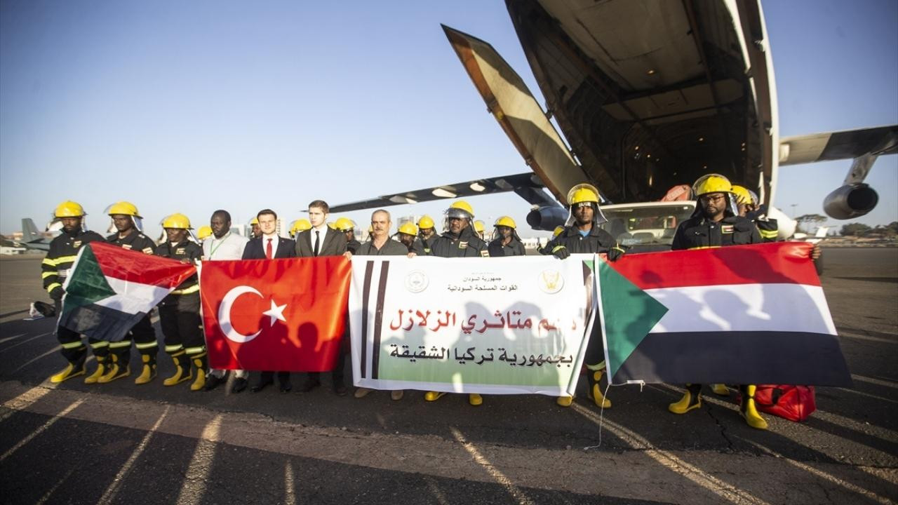 Sudan'dan Türkiye'ye 40 kişi arama kurtarma ekibi