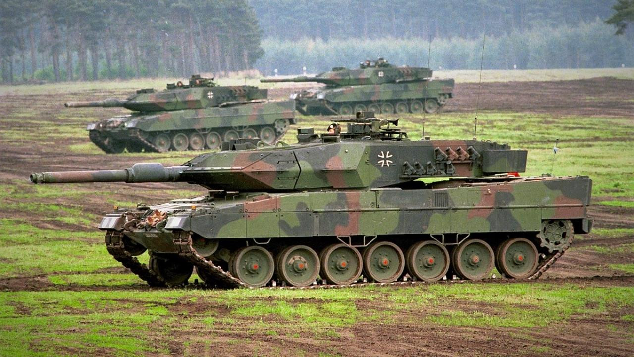 Ukraynalı askerlere Leopard tank eğitimi veriliyor