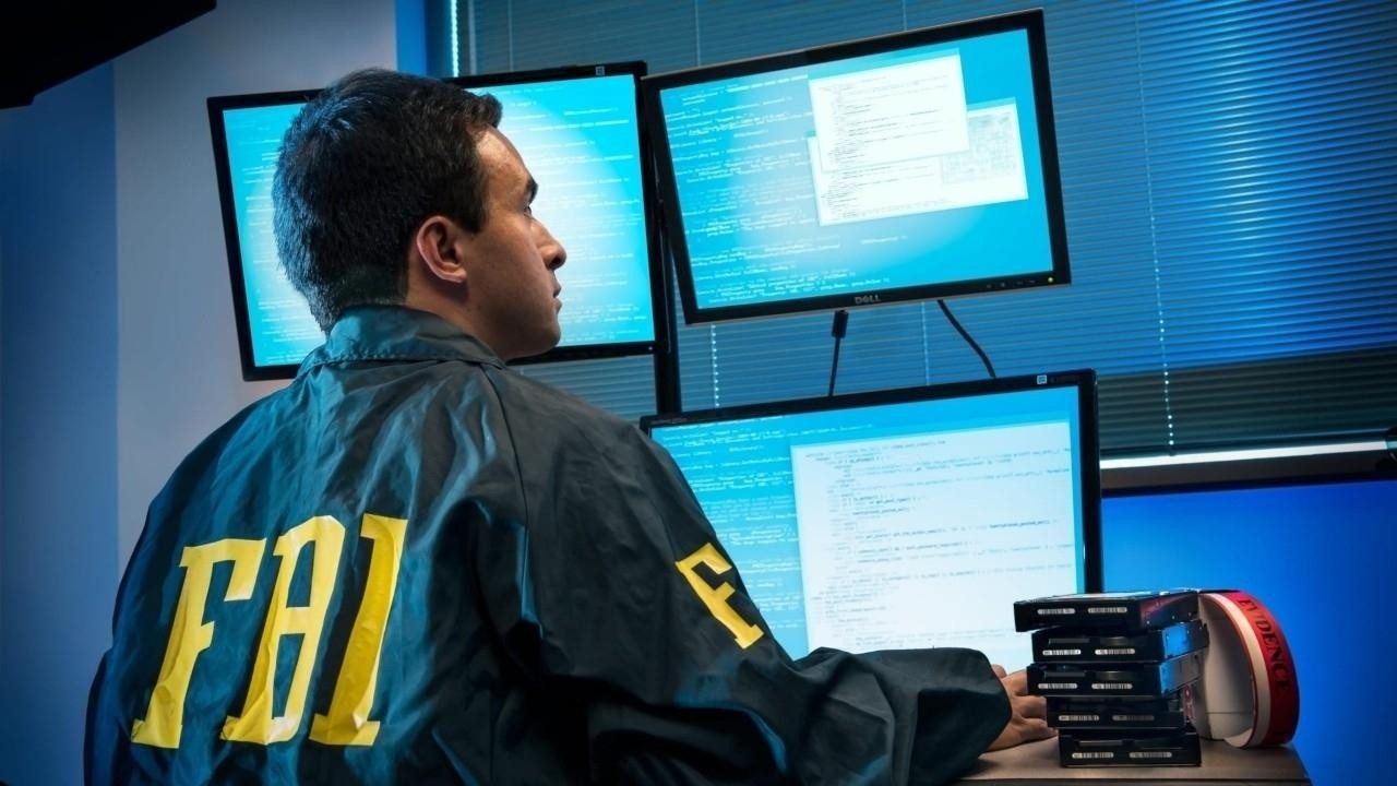 FBI'ın bilgisayar ağına siber saldırı düzenlendi