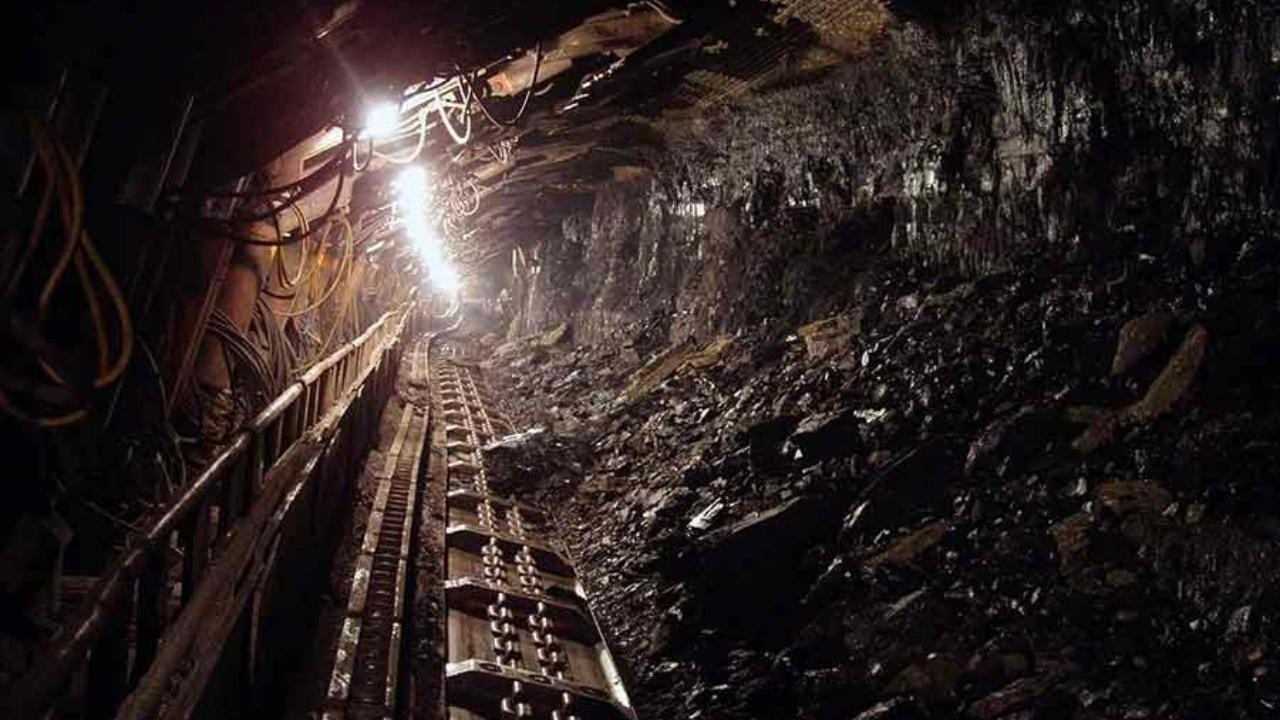 Çin'de maden ocağı çöktü