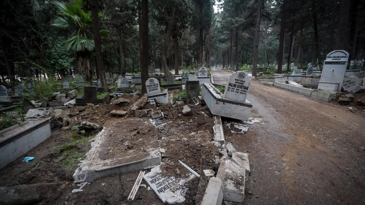 Hatay'da mezarlar yer değiştirdi! - Sayfa 5