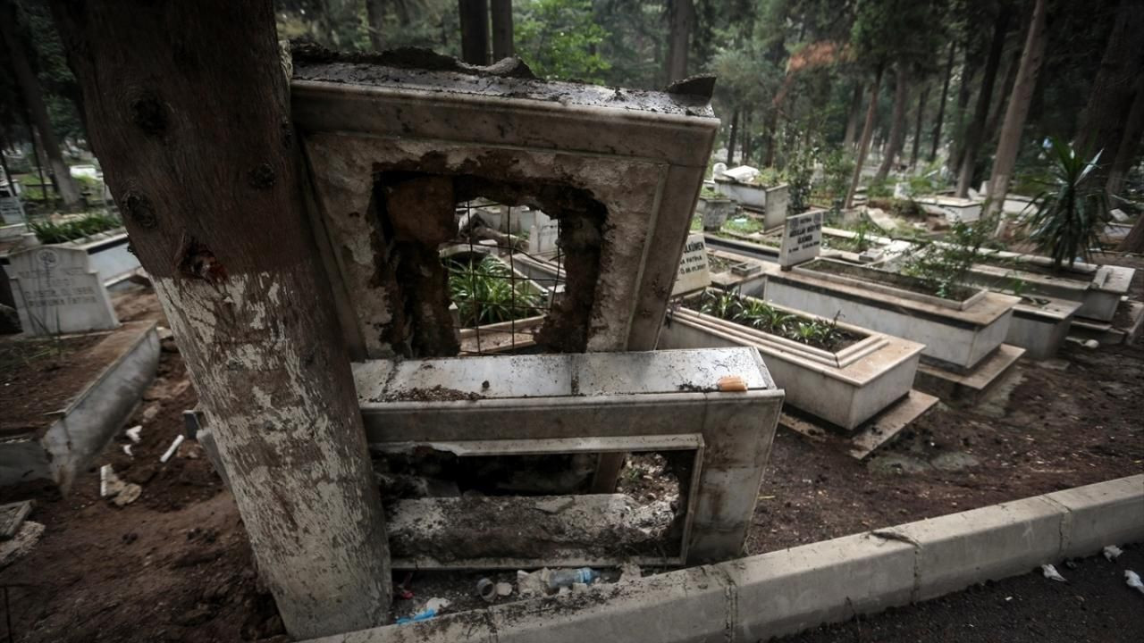 Hatay'da mezarlar yer değiştirdi! - Sayfa 6