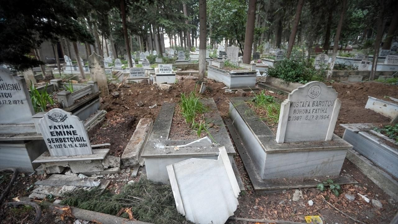 Hatay'da mezarlar yer değiştirdi! - Sayfa 9