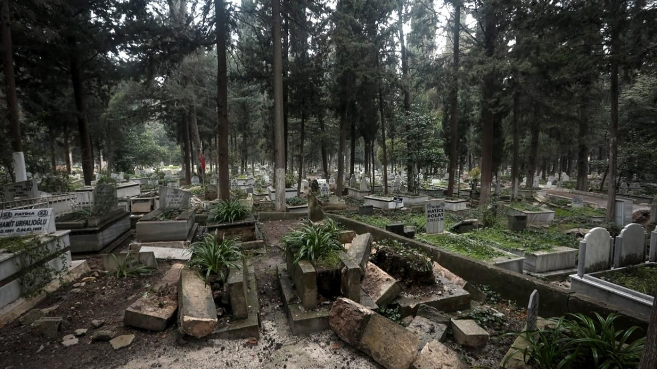 Hatay'da mezarlar yer değiştirdi! - Sayfa 10