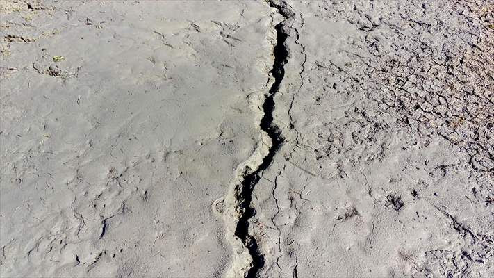 Elazığ'da fay hattındaki zemin sıvılaşması dron ile görüntülendi - Sayfa 7