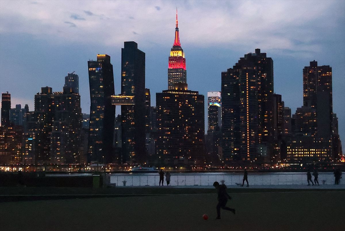 Empire State Binası Türk Bayrağı renkleriyle ışıklandırıldı - Sayfa 4